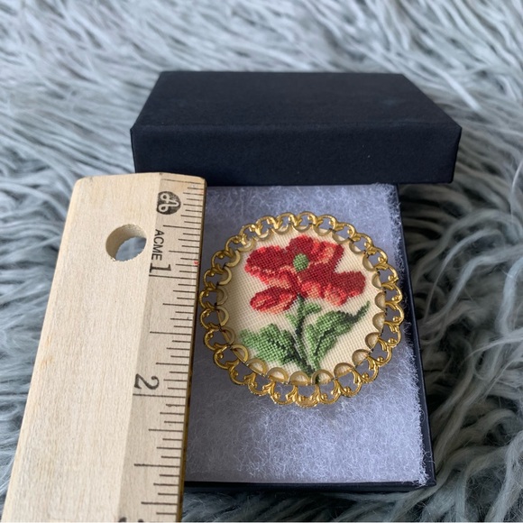 Vintage Embroidered Pin Brooch - Picture 6 of 8